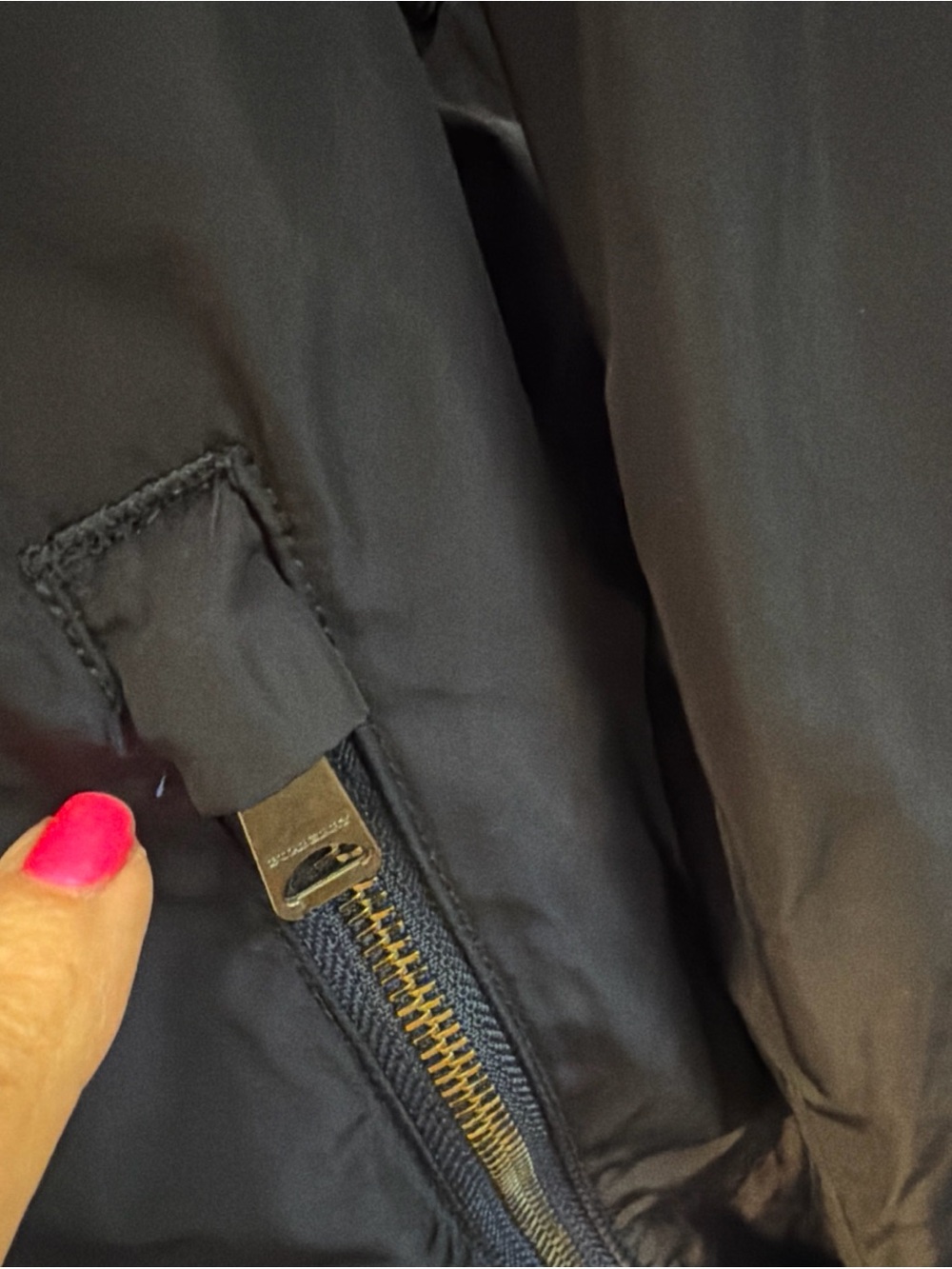 Burberry Navy Lightweight Zip Jacket with stowaway hood - Picture 8 of 14